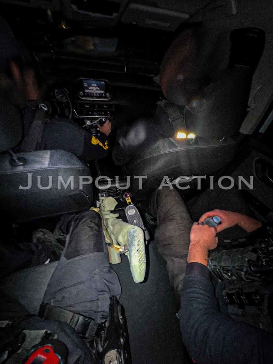 Jumpout Action tweet media