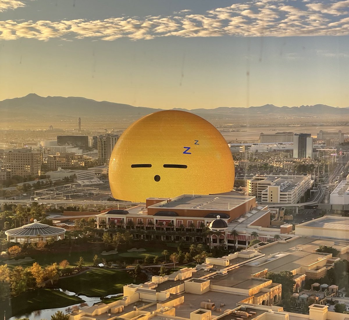 This is me at 10pm in Vegas when u text me to go out for drinks