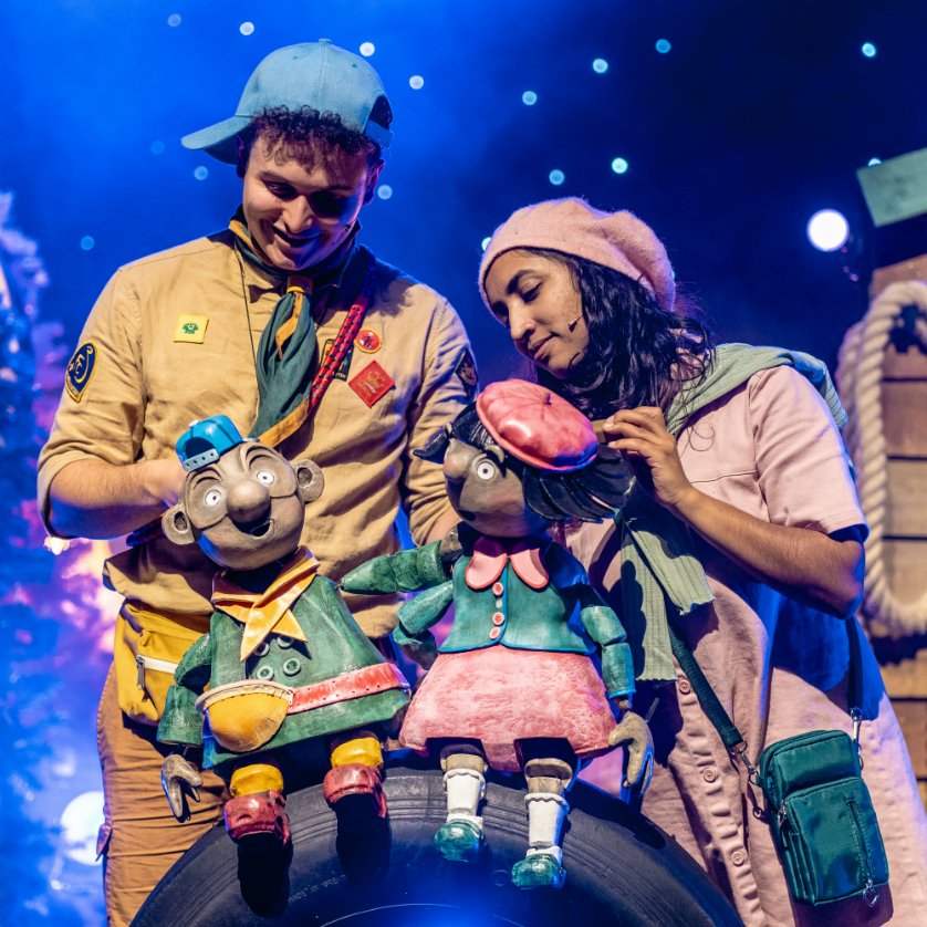 Gala Durham (@galadurham) on Twitter photo Breadcrumbs opens today at Gala Durham!🎉
Packed full of music, magic & puppetry, celebrate how the simplest story can become the wildest festive fairytale in our latest family co-pro with <a href="/wrongsemble/">Wrongsemble</a>!👇
📷 Lian Furness
📅 Running until Tue 24 Dec
🎟️ galadurham.co.uk/breadcrumbs Breadcrumbs opens today at Gala Durham!🎉
Packed full of music, magic & puppetry, celebrate how the simplest story can become the wildest festive fairytale in our latest family co-pro with <a href="/wrongsemble/">Wrongsemble</a>!👇
📷 Lian Furness
📅 Running until Tue 24 Dec
🎟️ galadurham.co.uk/breadcrumbs