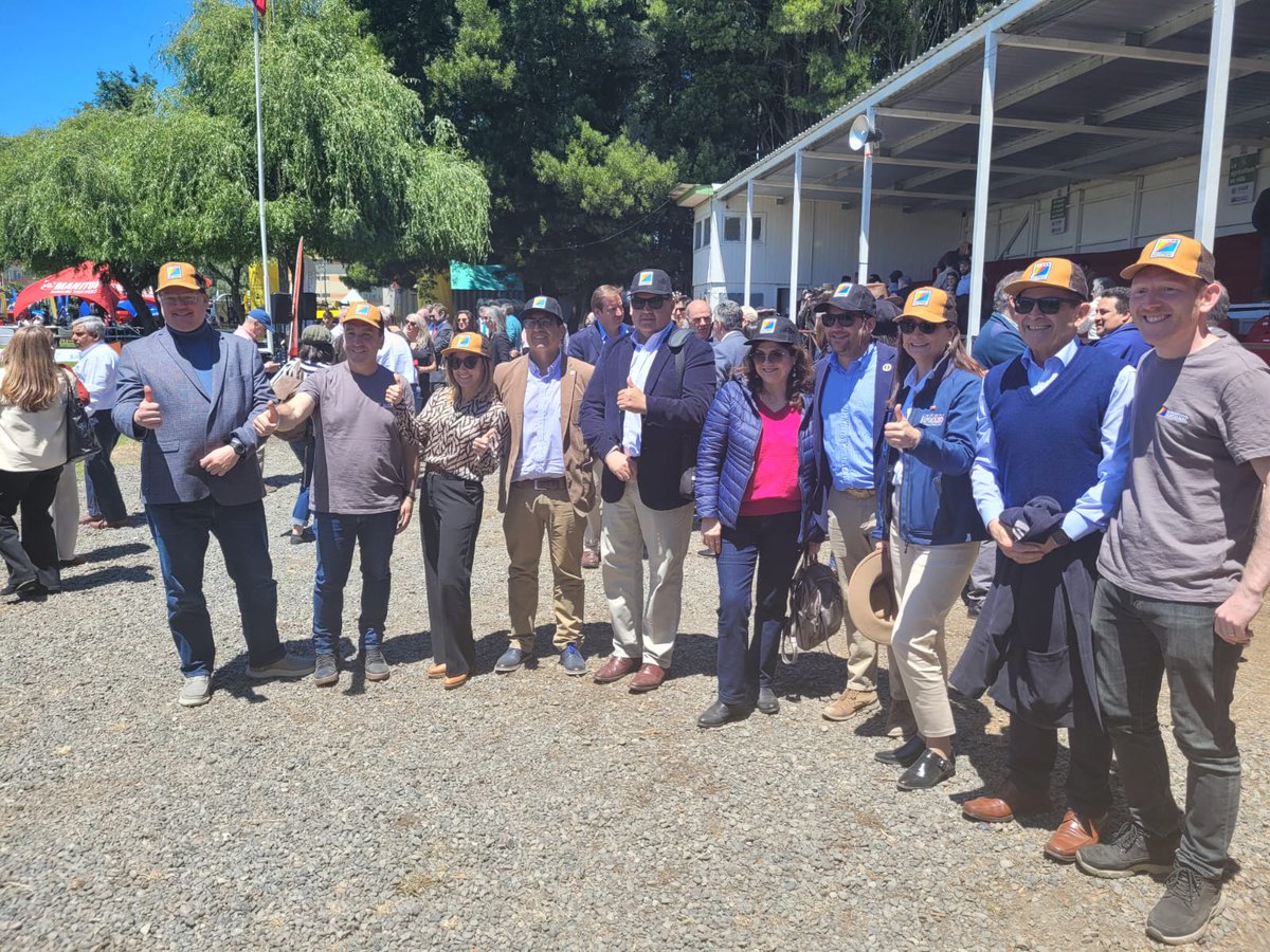 Nutrida representación tuvo la <a href="/mgloslagos/">Multigremial de Los Lagos</a> en Sago Fisur. En la 98 versión de este tradicional evento, participaron 47 artesanos, hubo una carpa empresarial con 41 empresas, 250 stand repartidos en las 8 hectáreas, 400 animales en exposición y un variada parrilla de actividades.