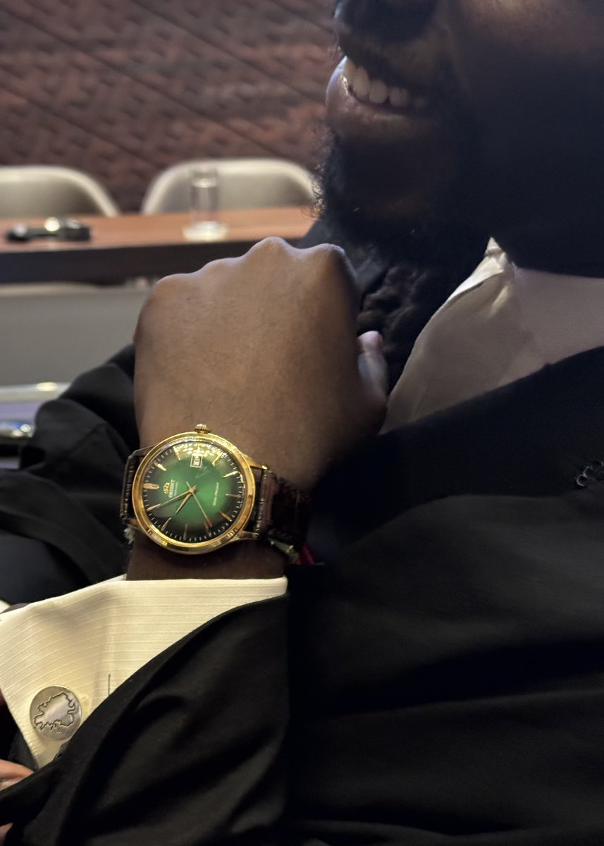 Some courtroom bts with Hon. <a href="/gastonbrowne/">Gaston Browne</a>, <a href="/ZPhillips268/">Zachary Phillips</a> and <a href="/EnviroNeeks/">Nneka Nicholas🇦🇬</a> prior to the delivery of Antigua and Barbuda’s submissions
