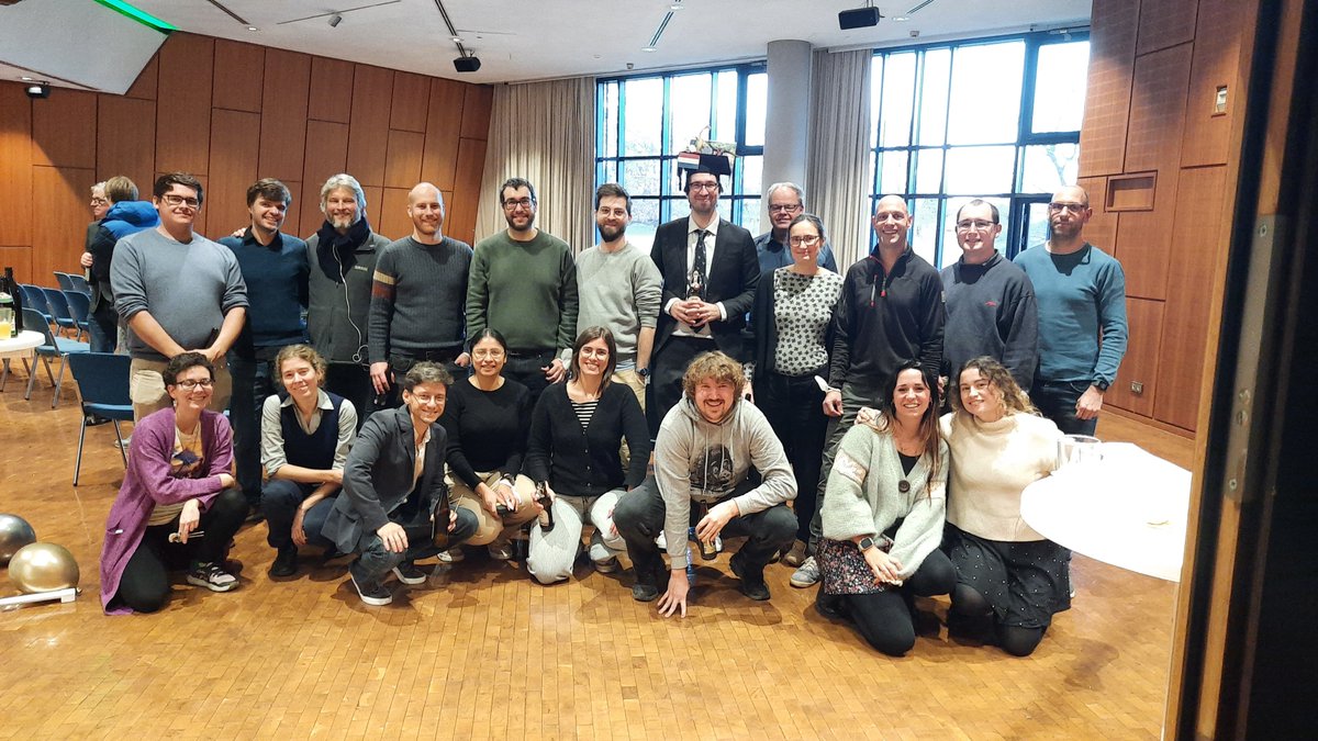 JoepSchaeffer's tweet image. Last Friday I successfully defended my PhD dissertation “Evaluation of Plateosaurus trossingensis from the Upper Triassic (upper Norian) of Central Europe” at the @SMNStuttgart.
Huge thanks to my committee, supervisors, colleagues and family.
#PhDone