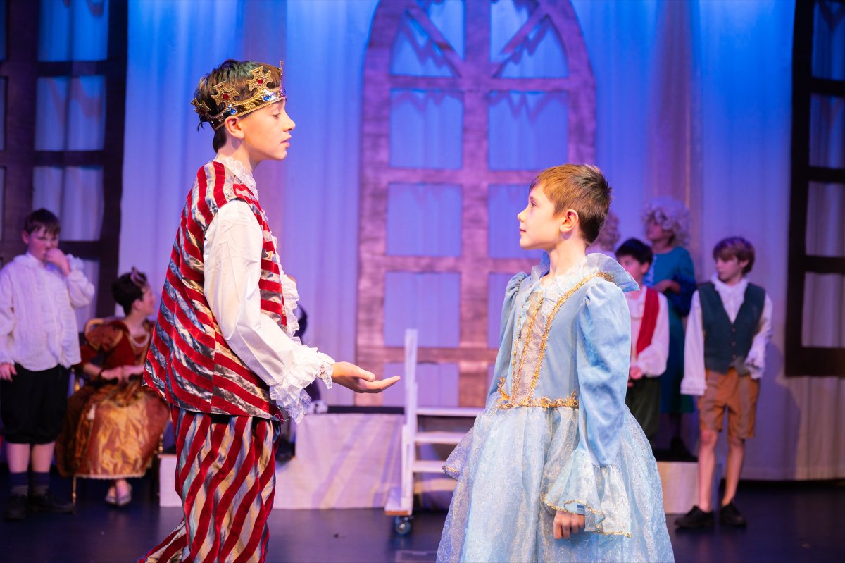 aldwickbury's tweet photo. Year 6 Production | Cinderella 🏰🕛👠

The performances left parents, staff, and family in fits of laughter, thanks to some fantastic comedic timing! The boys impressed with wonderful stage presence and confidence, showing off all the hard work that went into the show. https://t.co/PE0iAfFtTj