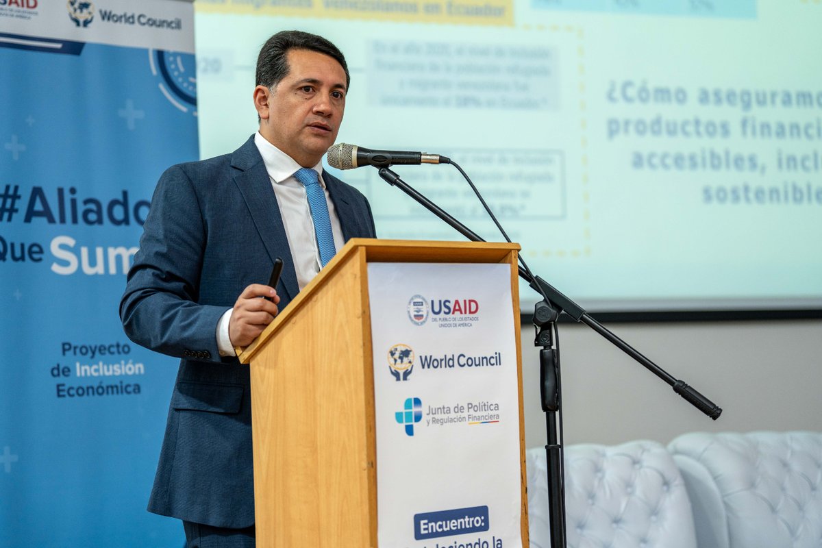 Fudela_Ecuador's tweet photo. Nuestra presidenta ejecutiva, Verónica Escobar, participó en el evento "Fortaleciendo la Inclusión Financiera", donde destacó su labor junto a @WOCCU_EIP  🤝 con quienes ha logrado incluir a más de 300 personas en movilidad humana en servicios financieros. https://t.co/HkxogXfqiY