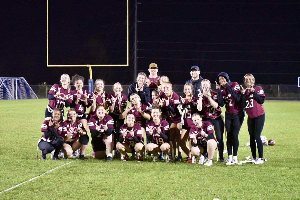 The flag football team defeated Heritage 34-12 in Round 2 of the state playoffs after earning a 1st round bye. Round 3 will take place on December 3rd!