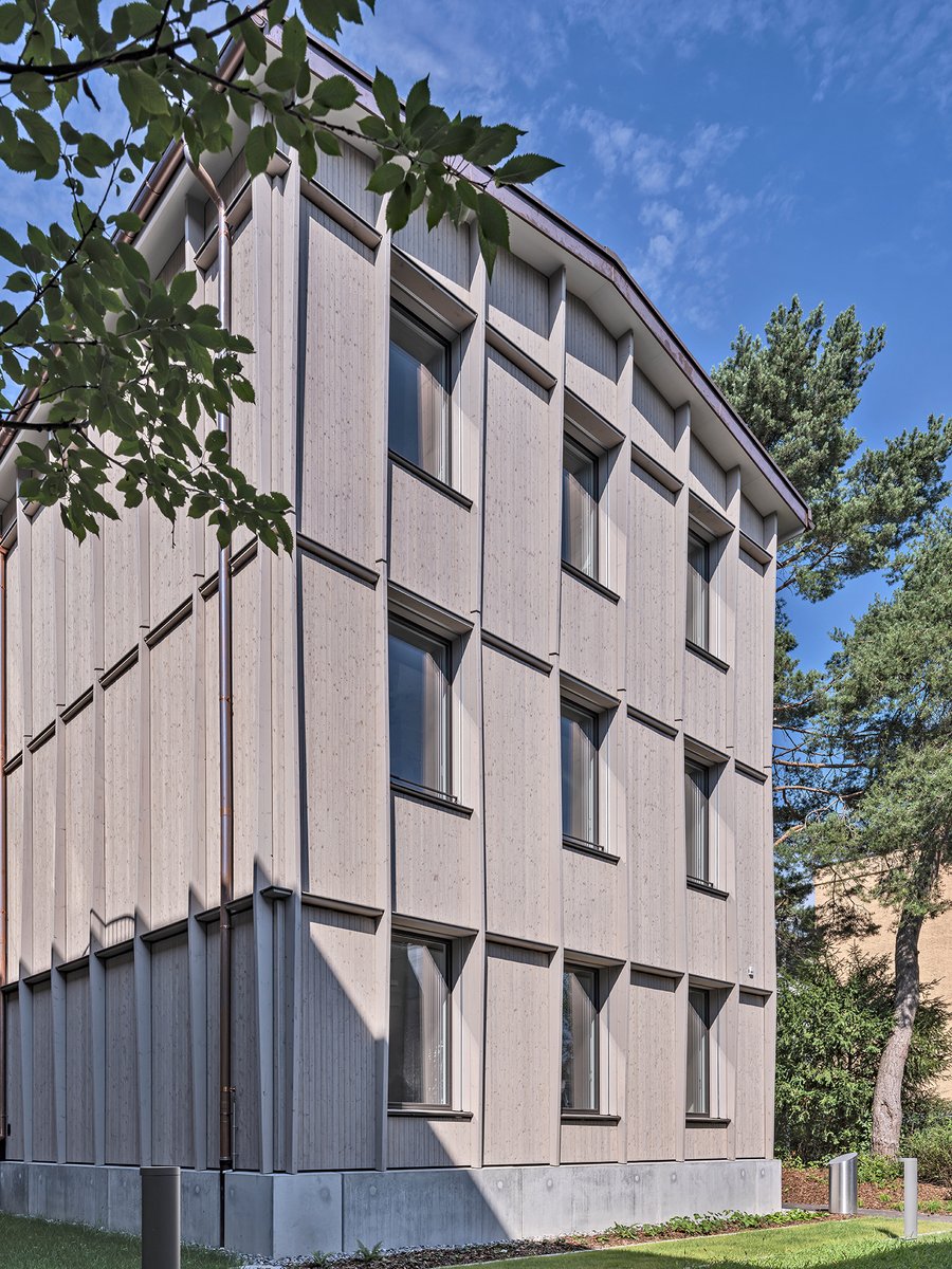 📷 PICTURE OF THE WEEK - SOFT RENOVATION 📷
School Campus in Switzerland, GLS Oberstufenschulanlage Feld/Berg, Thalwil 2024
by our team in Zurich.
Photo: D&amp;R Dürr