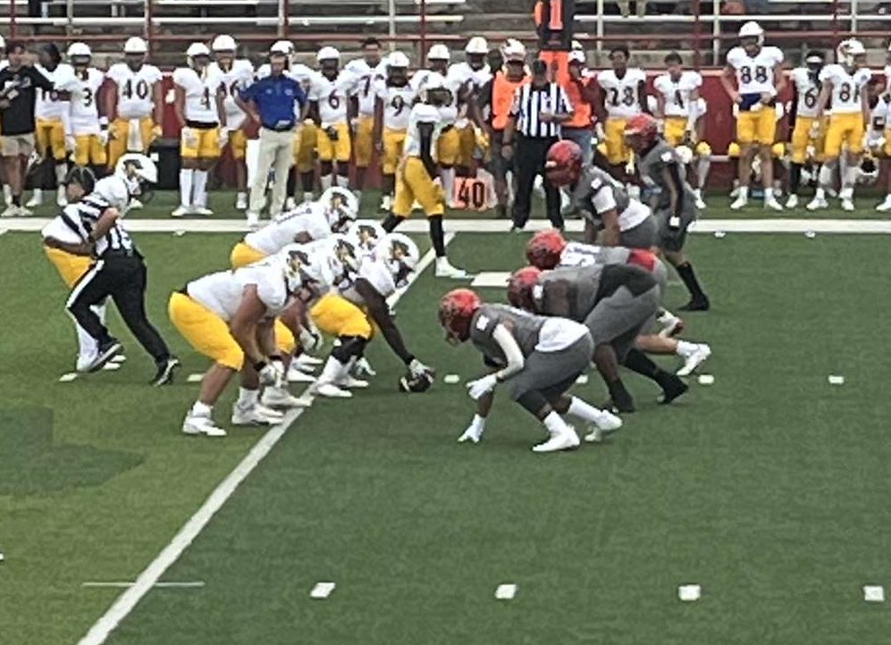 🚨Recruitment is Officially Open🚨 
Height: 6'0 ft
Weight: 250 Ibs
Position: Edge/DE/DT
Eligibility: 2 years
Has playing experience at D2 Level 
Bench: 335 Ibs
Squat: 605 Ibs
Email: sethortega2021@gmail.com
Cell: 832-471-7411
Film: youtu.be/WojXYI4UCLY?si…