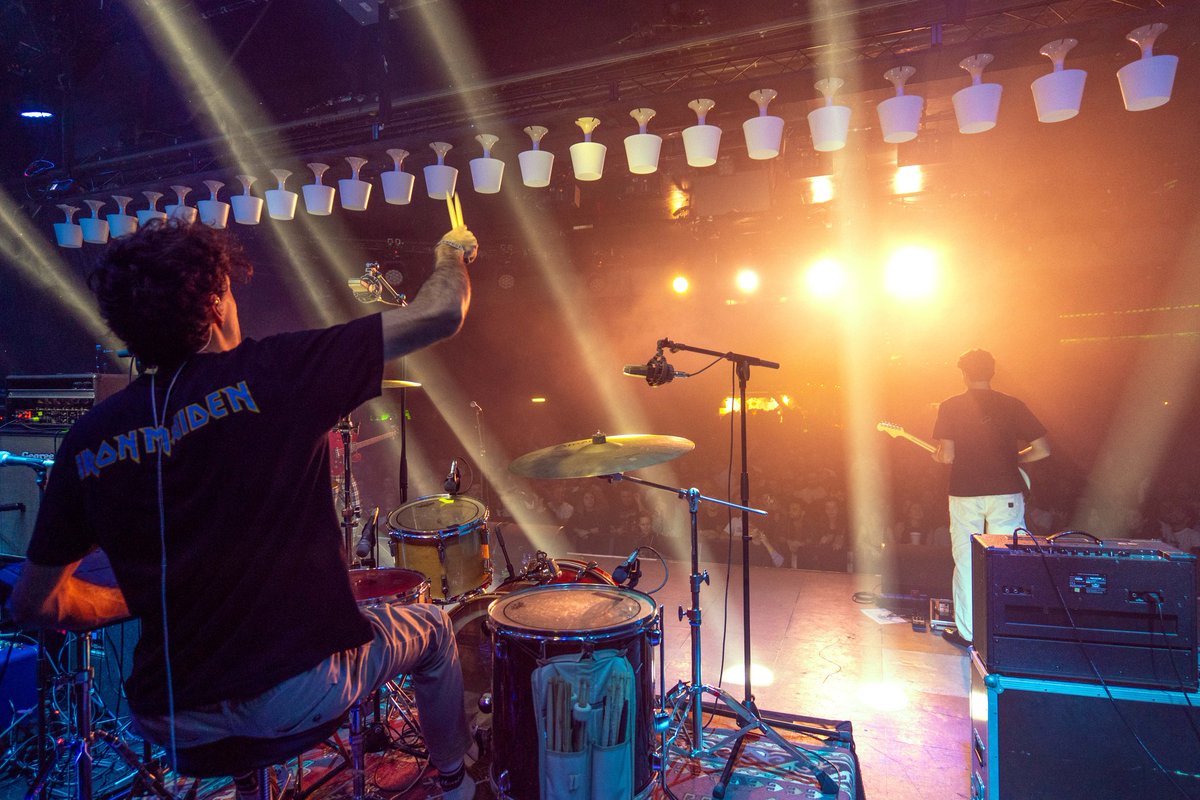 bielagrupo's tweet photo. se cumple un año de La Riviera de @CalaVento junto a @repionband 
sólo referentes 🫶

📸 @naatagaarcia https://t.co/1auBO564MG