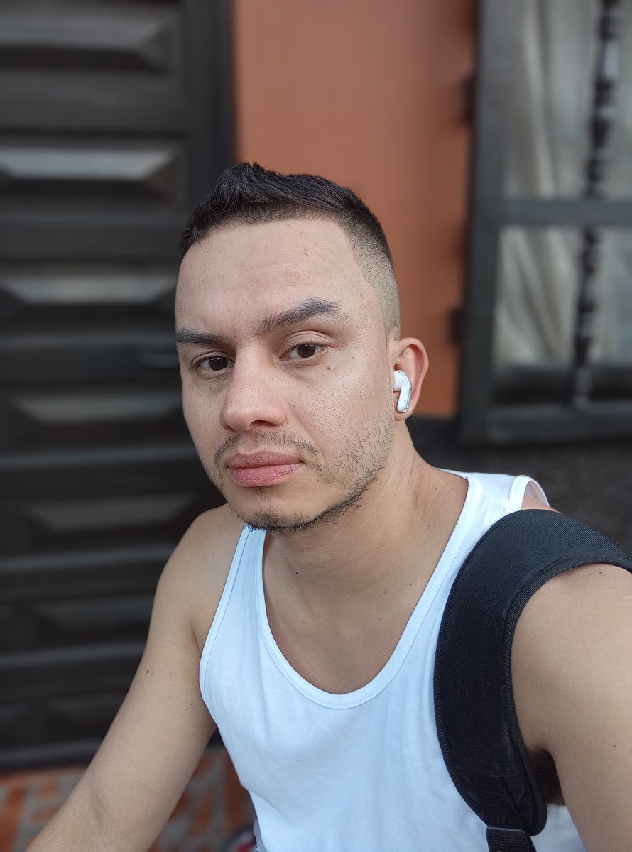 Anoder_day's tweet image. Ya hacía falta un cortesito. 😏