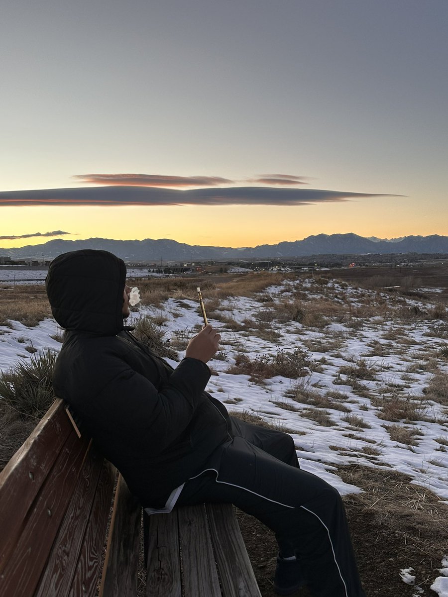 taeslimefrr's tweet photo. just a chill guy fr https://t.co/CndkKbyfeJ