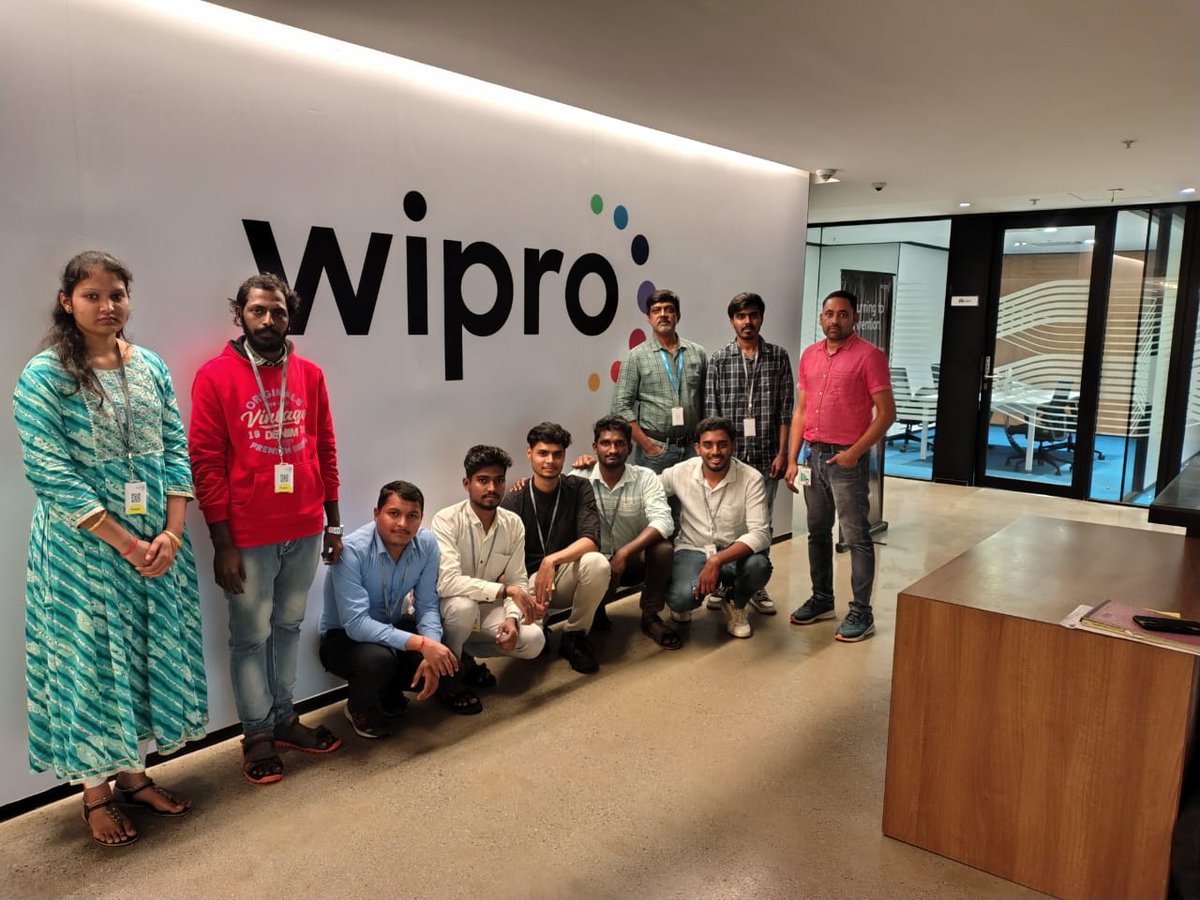 MCA21India's tweet image. On day one of the PM Internship Scheme- Pilot project, our first cohort of interns from 625 districts have begun their internships across 34 States/ UTs across the length and breadth of the country!

It is a significant step in what promises to be a transformative journey. 

All…