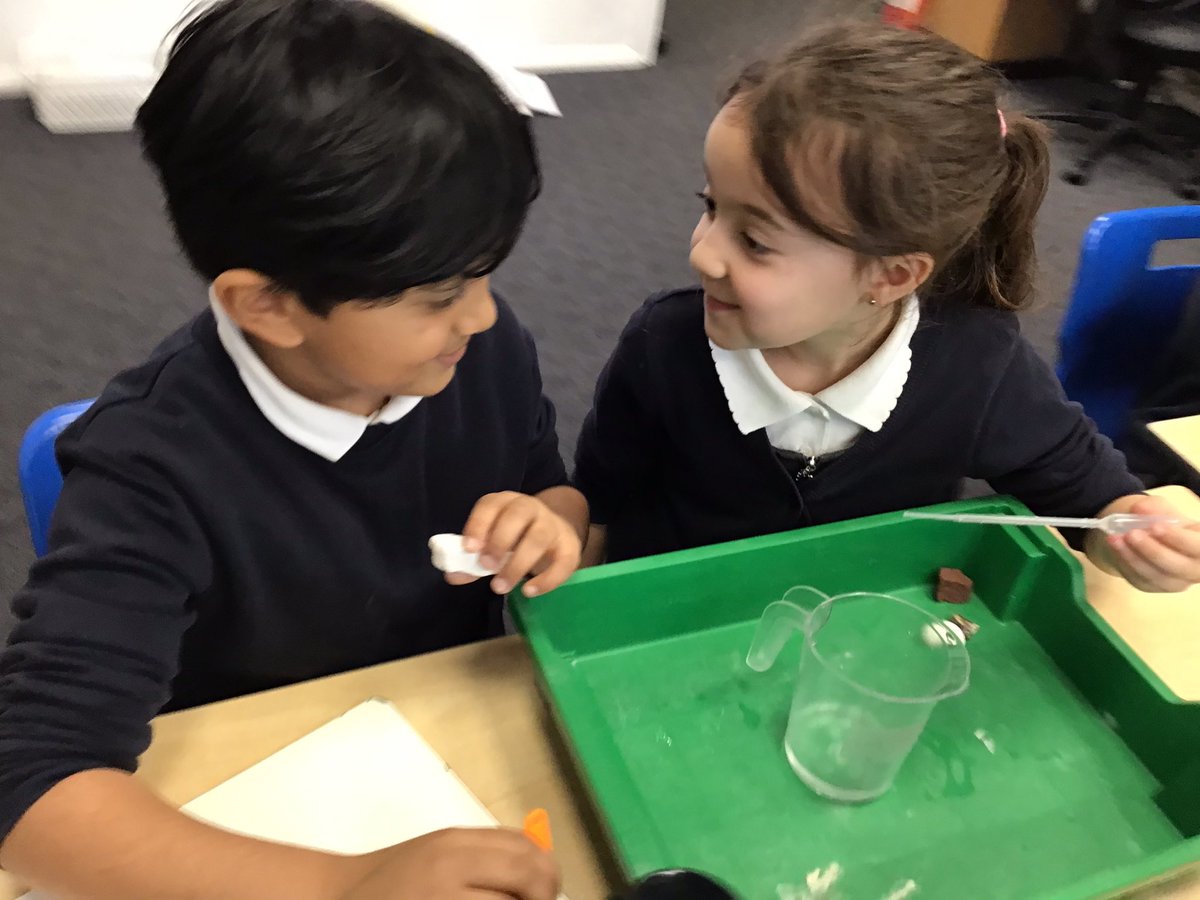 H_E_P_S's tweet image. Perrymoor have spent their afternoon testing rocks. We completed three tests. We tested how hard rocks are, if they sink or float, and if they react with acid. We made predictions and then made observations. We ensured that we had a fair test for each. #HEPScience