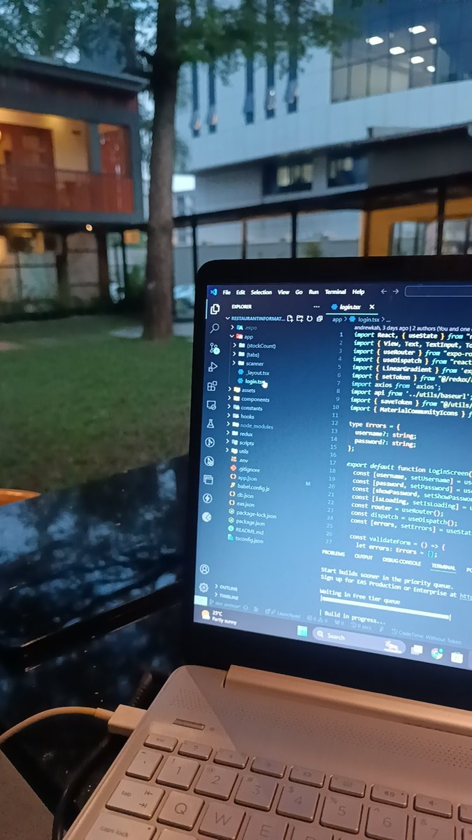 opiniisaac256's tweet image. When you&apos;re so chill, your code writes itself.  #ChillGuy  #CodingMagic