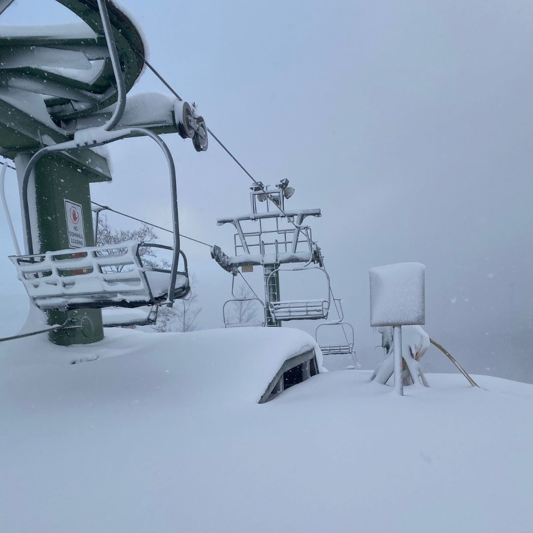 We sure do have a lot of snow to move before we open Thursday... you heard us, Treetops Resort will be open starting Thursday, December 5th. Lift tickets are just $15 on opening day❄️🏂⛷️
Check out our weekend hours!
🔗treetops.com/ski-snow/repor…