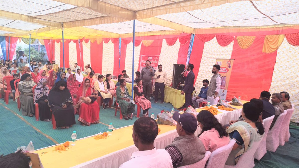 IoclAgraIDO's tweet photo. Under #SenseOfDuty Campaign of MoPNG,Cooking Competition conducted @DistrictFirozabad
#HamariRasoiHamariJimmedari
Gathering briefed about Do's &amp; Dont's of safely handling LPG along with safety video and pamphlets.
@ChairmanIOCL @DirMktg_iocl @EDLPGIOCL ⁦@IndianOilcl⁩ https://t.co/hv1dr0wNSn