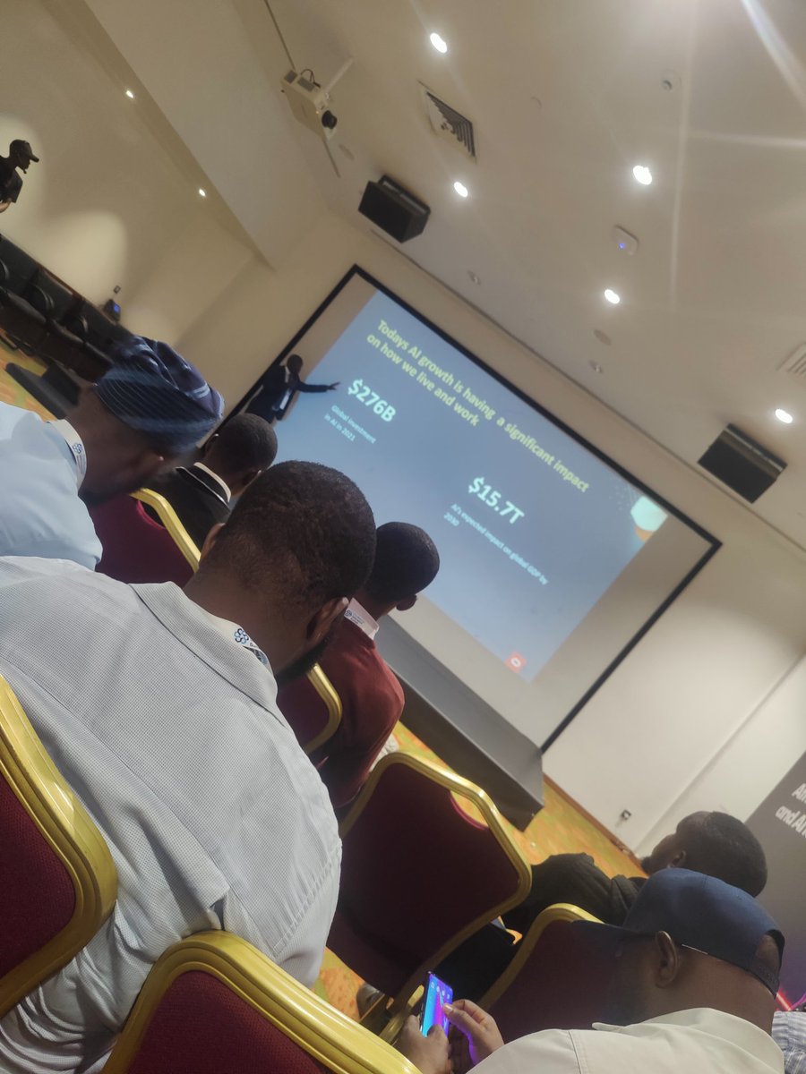 ms_ebi_'s tweet photo. I'm loving my experience. and I'm glad I am a Data Analyst (enthusiastic) 🥺🌟
#BluechipDataandAISummit
#bluechip #BluechipDataAISummit2024 https://t.co/C8DPkGxtl5