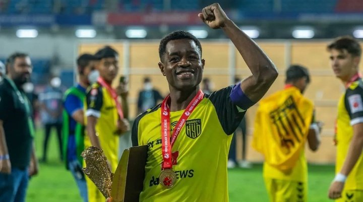VISDAFOOTBALL's tweet photo. Cherishing every single moment of this season as it could very well be the last. 

I have no ethnic connection to Hyderabad but the passion that I have for this club... do I not wanna lose even a quarter of it. https://t.co/mCbQMvGqlC