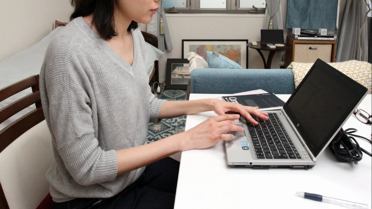 tmabucks's tweet photo. #Telecommuting - just one day a week for a year - can save the typical commuter 1,200 miles on their vehicle & more than 58 gallons of gas according to @DVRPC. Telecommute when you can, especially on poor air quality days! Download our guide to help! https://t.co/VjclZ03FbX https://t.co/OXIXqnSrqb
