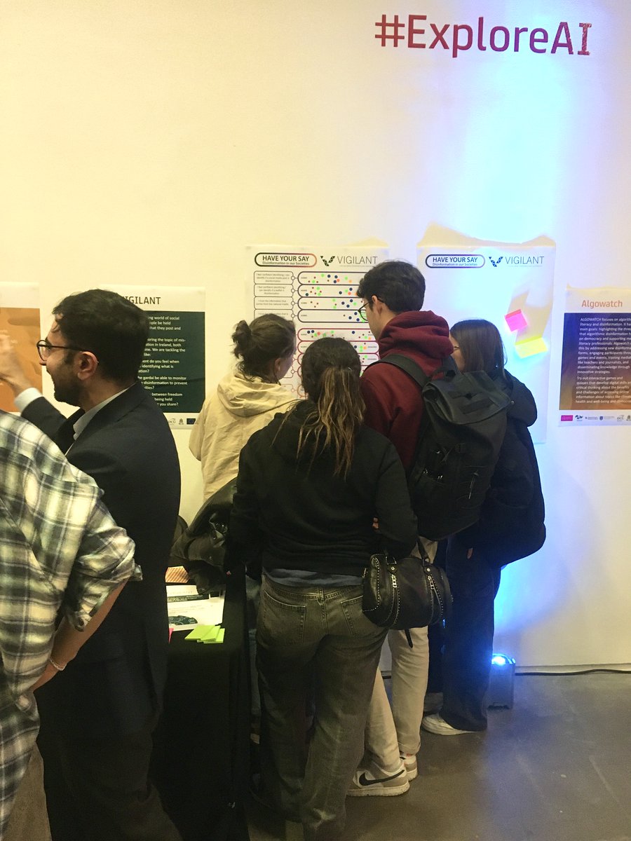 💬Do citizens feel confident identifying #disinformation? How free should the #internet be? At a recent event in Ireland, we engaged with citizens on countering disinformation, free speech, and the role of Police Authorities in securing both. More insight➡️vigilantproject.eu/blog-posts/hav…