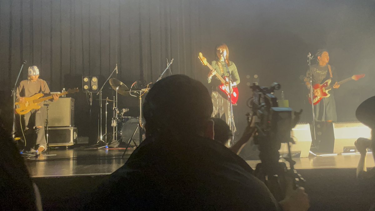 04Limited_ss's tweet photo. childspot 4th one man tour ''crowdsurf''
in Zepp shinjuku

最高に幸せな時間でした!!
また新しいチルズの一面が見れた
これからも応援してるね|•'-'•)و✧

 #childspot  #crowdsurf https://t.co/LpzIQJzX8d