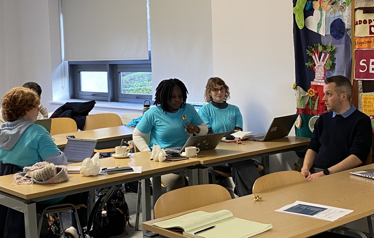 GenomicsCRT's tweet photo. Student teams hard at work developing solutions to their challenges #biohackathon https://t.co/HbuILQboPh