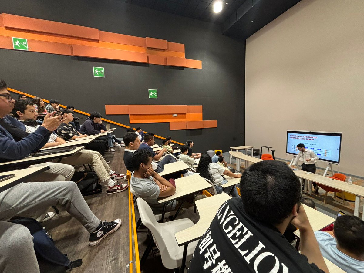 #DevFest Panamá 2024 ha sido un éxito!👏🏻🎉

Gracias a participantes, speakers y patrocinadores por hacer posible este increíble encuentro de conocimiento e innovación

La tecnología es más que código: es pasión, colaboración y potencial sin límites
#TechCommunity #Innovation #GDG