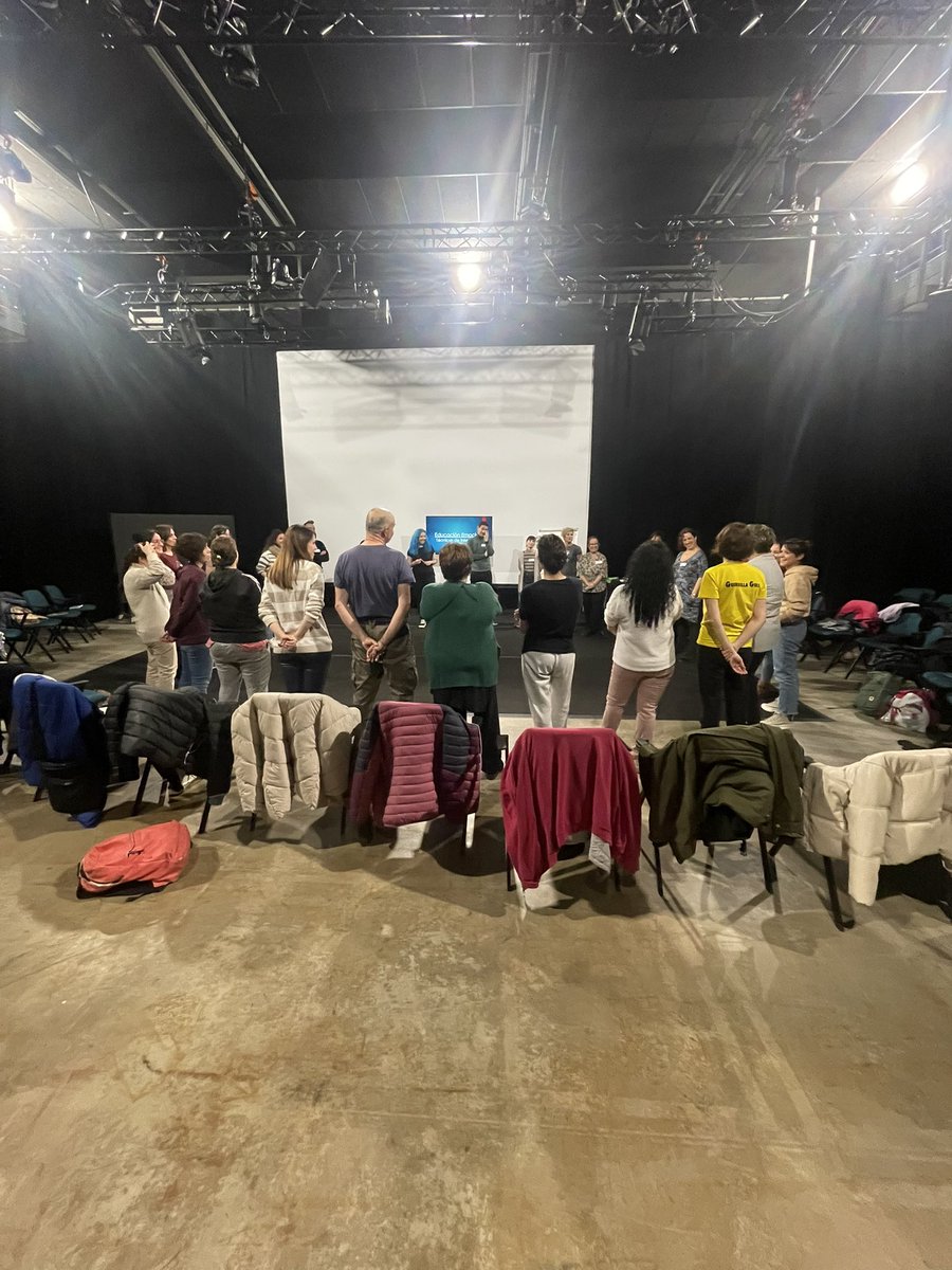 Presentación de la nueva edición Profundización LÓVA con la Dra del Real Teatro del Retiro, Raquel Rivera y Laura Bañuelos, coordinadora del proyecto. 1taller: EMOCIÓN-ARTE. Teatro y creatividad para la emoción en el aula I, con Ana Carril #IF_CMadrid <a href="/laubanuelos/">Laura Bañuelos</a>