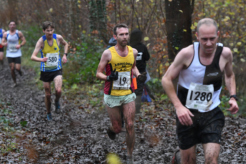 Cameron___W's tweet image. Last Oxon league fixture at the current Cirencester venue. Always provides a good test and yesterday didn’t disappoint, very soft underfoot, found myself on the deck early 😅 but got through unscathed. I think some would describe it as 'proper' cross country! Photos: @AbingdonAC