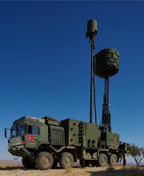 MehmetCatallar's tweet image. Esad Rejim İstihbaratı:
”#Halep saldırısı öncesi tüm iletişim cihazlarımız şiddetli bir elektronik harbe uğradı iletişim tamamen kesildi.” 
🇹🇷
Teşekkürler #ASELSAN #KORAL