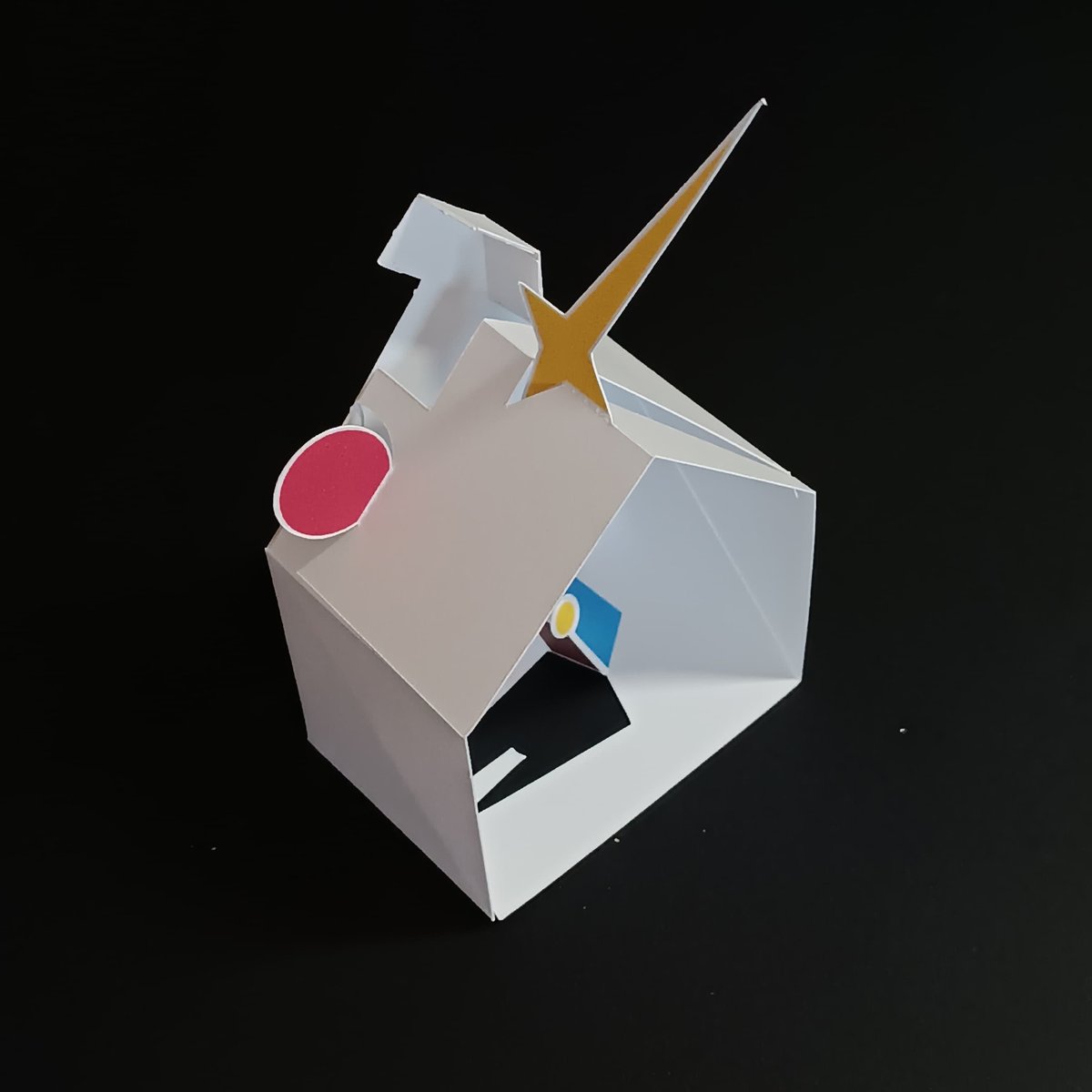 Si queréis felicitar las fiestas con una tarjeta recortable original, tenéis dos modelos a elegir. Vuestros seres queridos pasarán un buen rato entretenidos en el montaje: ¡garantía de que se acordarán de vos, sin duda! Podéis contactar conmigo en privado.