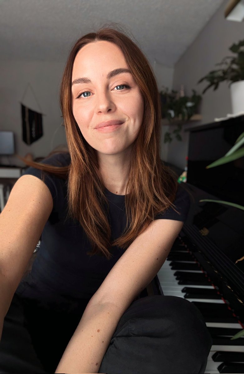 Today I will be performing some live music on Twitch's POG Picks - Holiday Edition 🎄 courtesy of PlayStation! #ad

Tune in for a fun show full of challenges, festive gaming moments and sweet deals on PlayStation gear and games! #playhasnolimits 

Here! twitch.tv/lilaggy