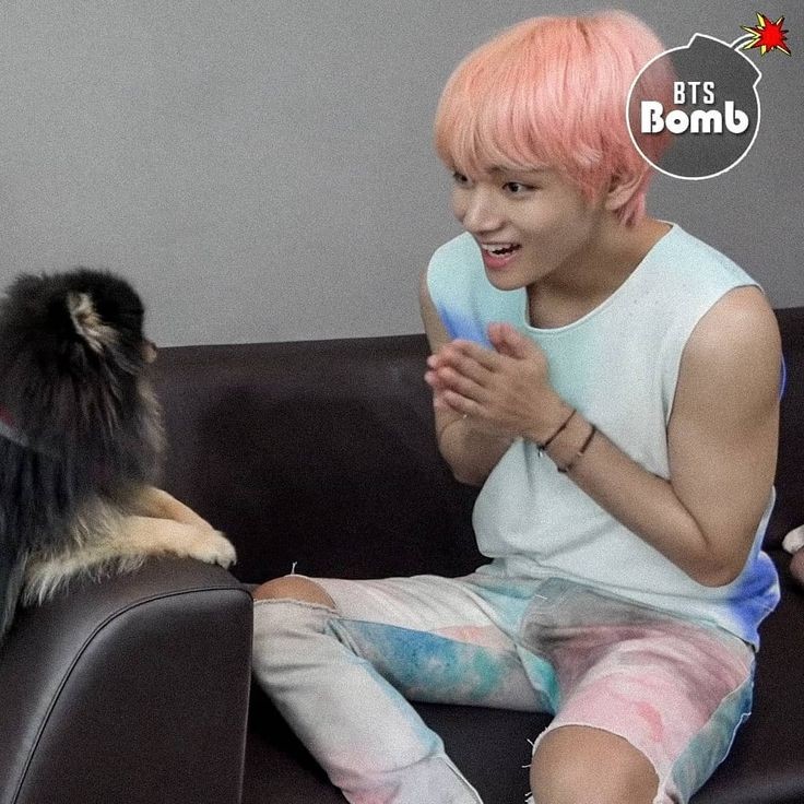 1230ZONE's tweet photo. Thinking about yeontan has been on most of the mv shoot from 2017 to his solo era and has probably seen him  grow and rise to stardom :((((( https://t.co/tWUu4dbbTZ