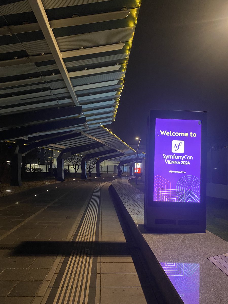 SymfonyCon - SymfonyOnline tweet media