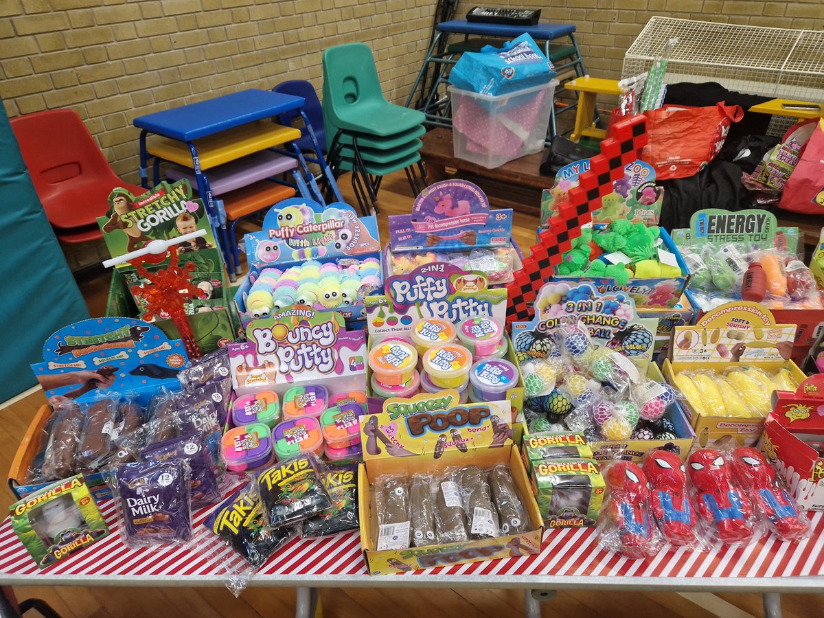 KaraRob4679's tweet photo. Christmas Fayre @gglacademy https://t.co/fz93lsoAPz