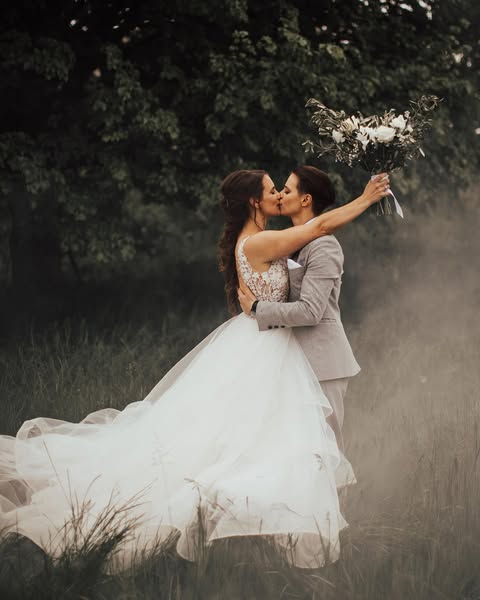 evollgbt's tweet photo. Two beautiful brides: @mrsbogataj & @katkabogataj 📷📷
#lesbiancouple #lgbtq #lesbianlove #lesbians #lgbtcouple #lebian #girlswhokissgirls #loveislove📷 #lesbiancouple #lesbianlife #girlswholikegirls #lgbtlove #lgbtpride #pride #twobrides #lesbianwedding #twomoms #lgbtwedding https://t.co/uqr1Olfjgj