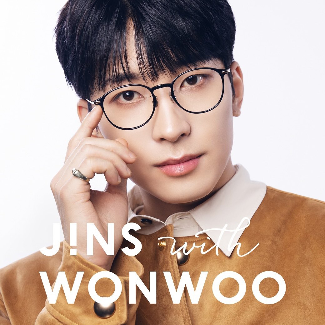 woenwou's tweet photo. ㅤ
hey, I’m stuck choosing which glasses look better on me. should I go for a classic vibe or something more fun and trendy? what do you think? help me out and pick your fave.

ㅤ https://t.co/RaBUZyiF4W