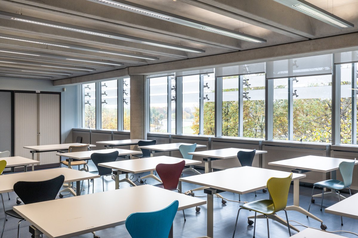 Stad_Antwerpen's tweet photo. #Studeren op een unieke, rustige plek? 📚📖 Heel wat Antwerpse gebouwen zetten hun deuren open! Succes aan alle #studenten! 👊 Alle info: https://t.co/XfAnD6Yl6h https://t.co/SChGUfrJvP