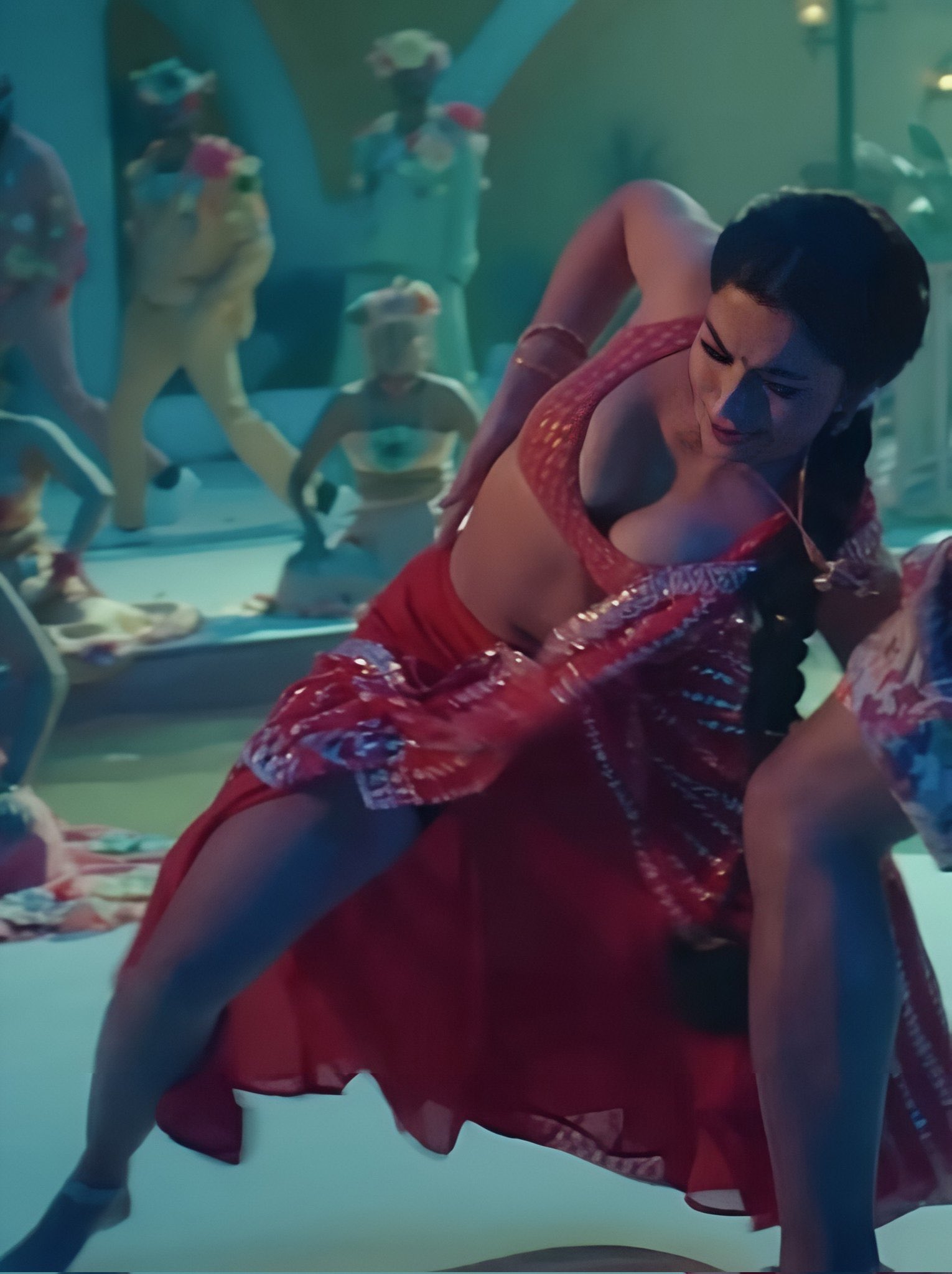 Ge-2RvLacAAmISj?format=jpg&name=large