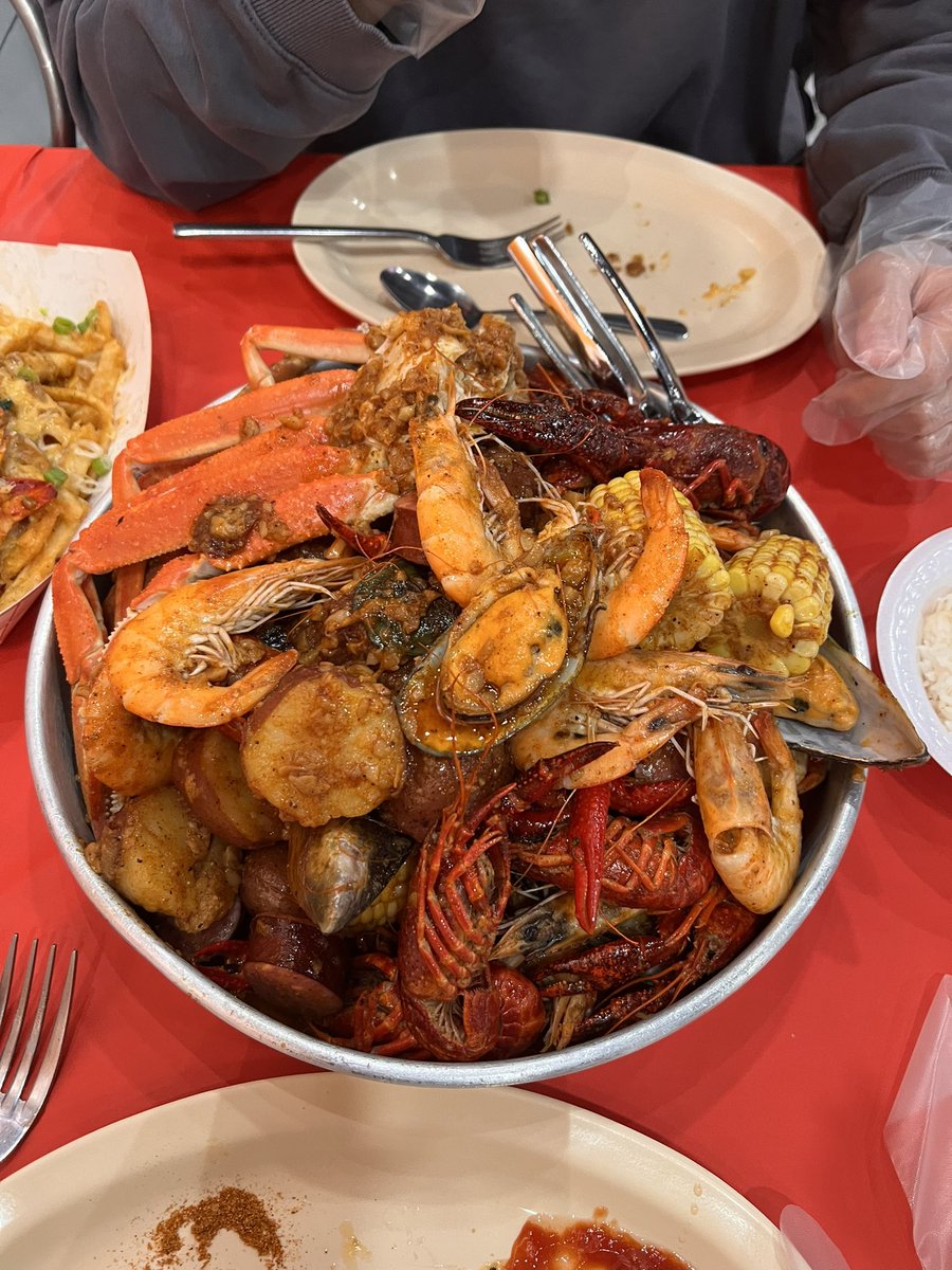 ChristinaCho18's tweet photo. foodie adventures !! https://t.co/gLfUoKMNy4
