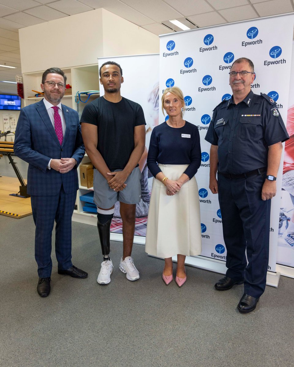 Epworth Rehabilitation Physician, Dr Kerry O’Meara joined Victoria Police to launch Operation Roadwise with Epworth patient, Oscar – urging Victorians to take care behind the wheel this festive season.