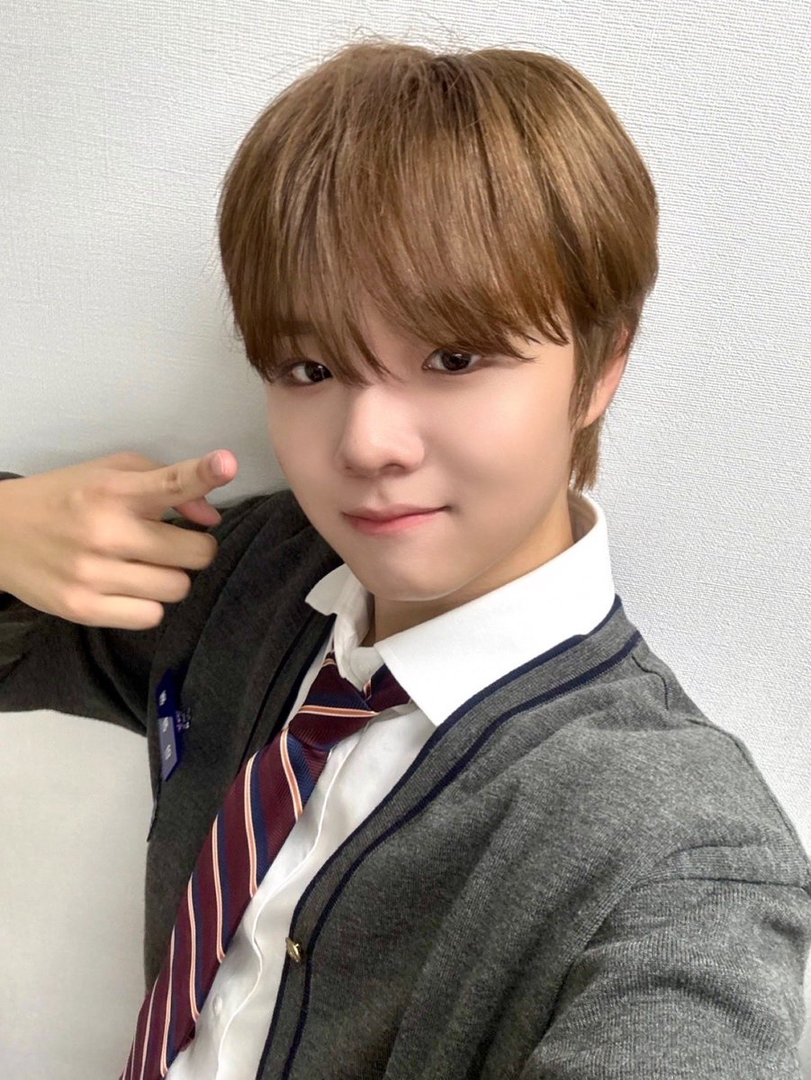 thewind_twt's tweet photo. [#안찬원] 따뜻한 하루 보내요 위즈!! 🤍🤍🤍🤍 https://t.co/XlMsIGtbkz