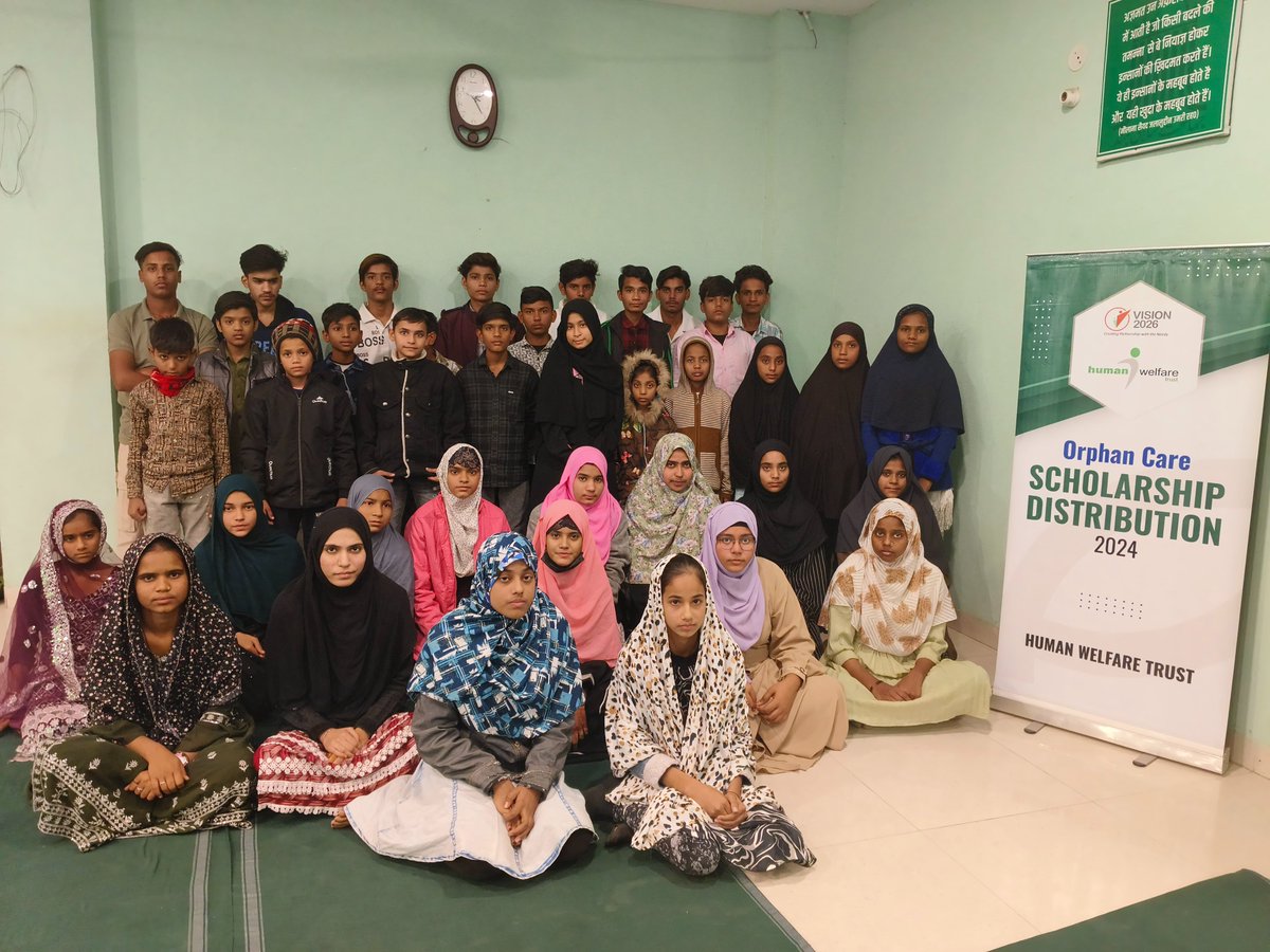 Recently, HWT organized an Orphan Distribution Program in Jaipur, Rajasthan, where scholarships were awarded to 58 orphaned children.