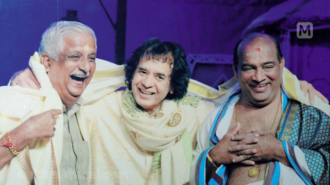UZH: You are the guru, I’ll follow you!
MS: How can that be? I’m just a child before you!
UZH: Maestro, after you!
MS: I’m a child! Even my name says so! 
UZH broke into a hearty laughter and got on to the stage. 
RIP 2/2