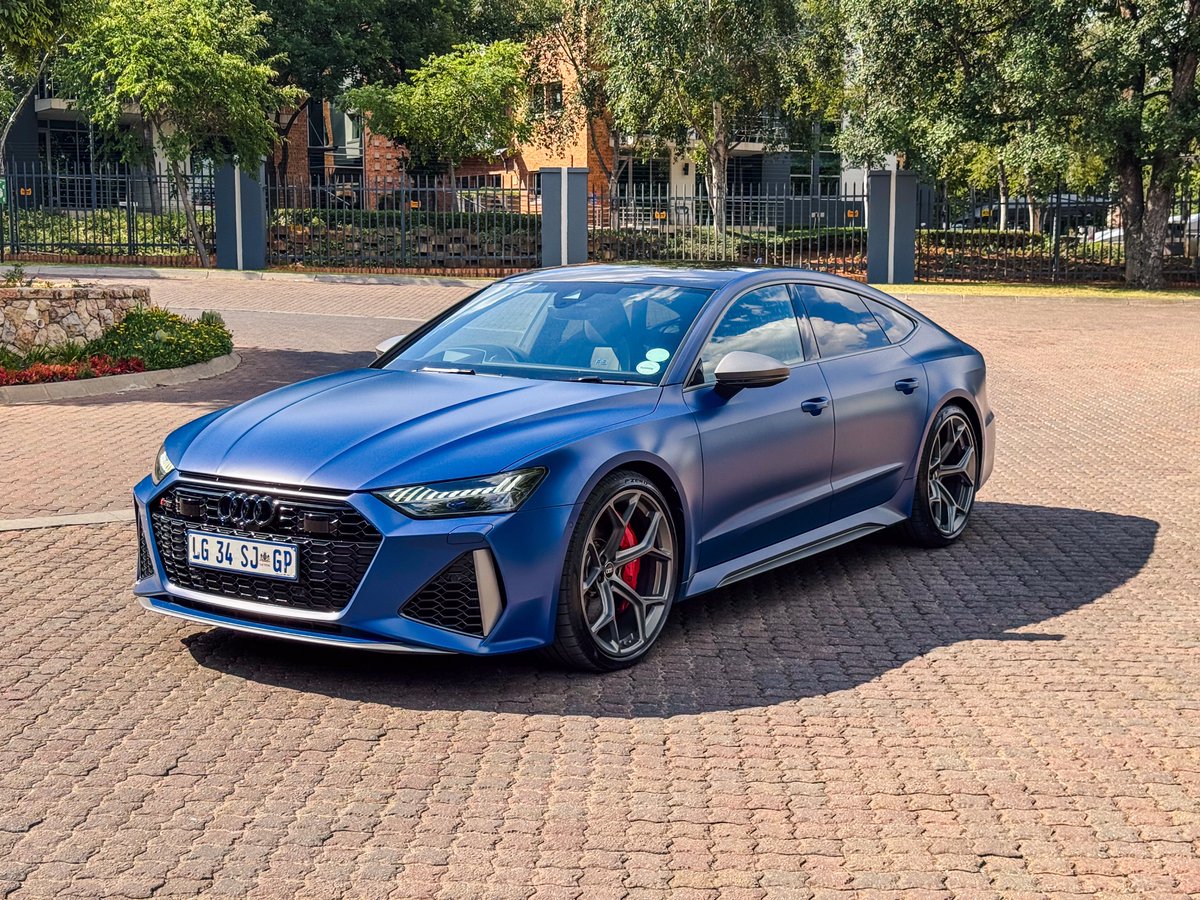 khuleonwheels's tweet photo. We are bidding farewell to the Audi RS 7 Sportback Performance. Its matte blue exterior and 22-inch wheels ensures it is always the center of attention. The cabin remains premium and i’s not only about being a performance sedan, but it’s also…
 #AudiSA #RS7Performance #RS7 https://t.co/FzA1hLi0w1