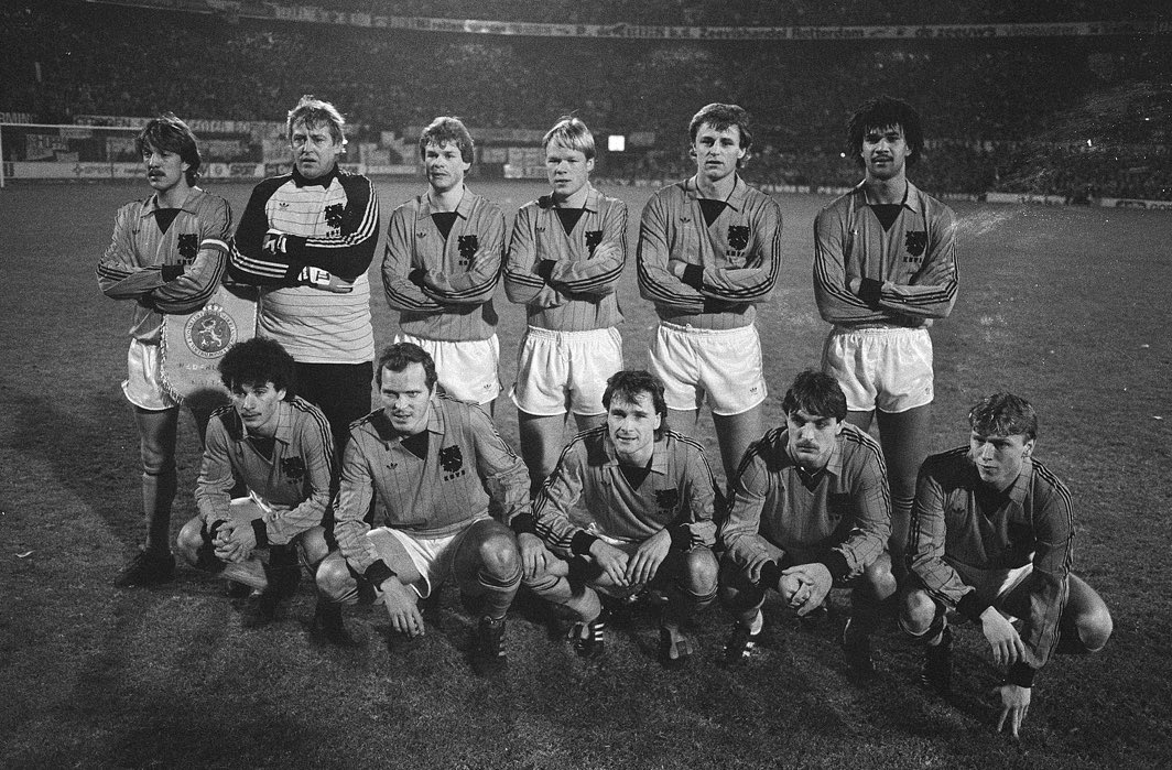 Voetballegends tweet media