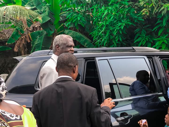 DLCFUNICALAKIM's tweet photo. "A Sunday with a difference – it was indeed, as the State Overseer visited the campus church. Here are some photos."

#dclmcrs
#dclmhq 
#SundayService 
#worship 
#DLCFCRS 
#photospeaks https://t.co/q7frwx4fS2