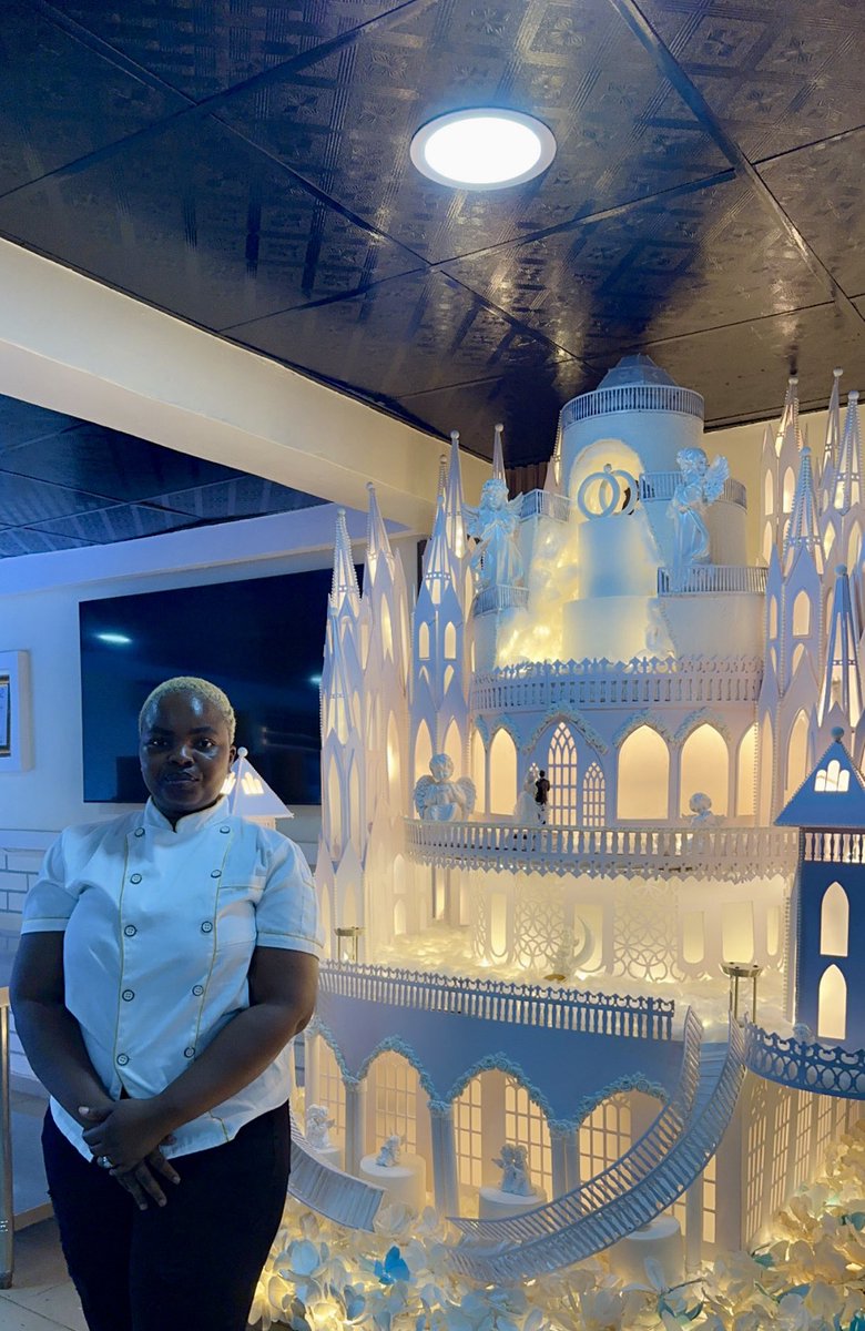 AmboCakes's tweet photo. The Baker and her Castle Cake😍😍

#น้ําท่วมภาคใต้ #Bitcoin #ambocakes #maryland #BaltimoreOrioles #2025weddings #baltimorebaker https://t.co/So86SL86Kp