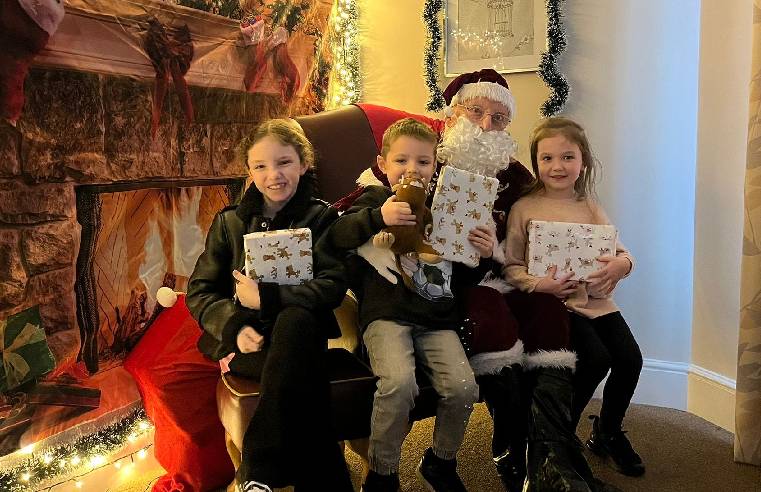 Bradley Hall care home in Leicester filled with festive cheer as residents, families and friends gathered to celebrate the home’s annual Christmas Fete: tinyurl.com/bdfa6rhc
#carehome #socialcare