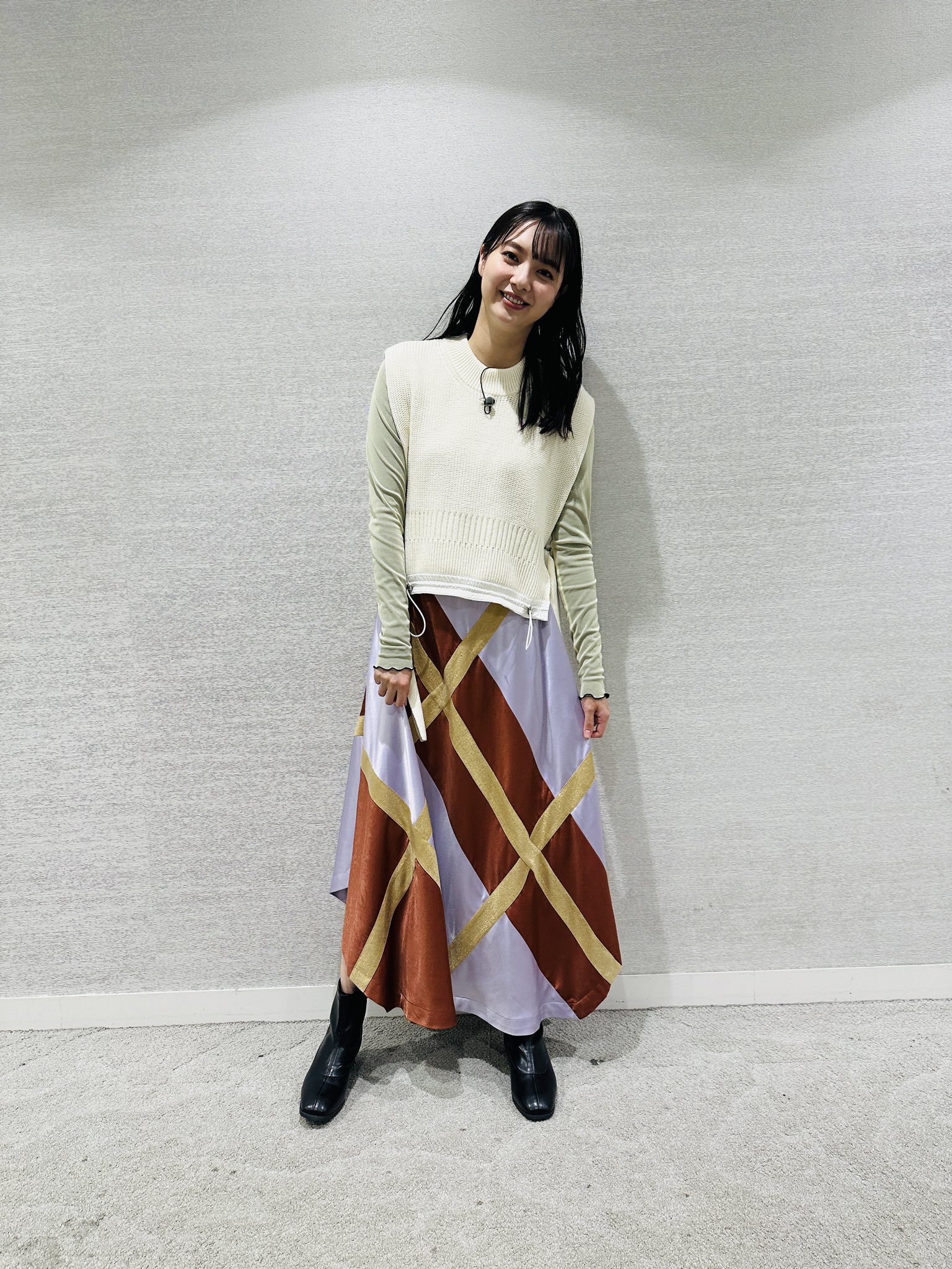 新川優愛 直筆サイン入りTシャツ B.L.T. 16周年記念