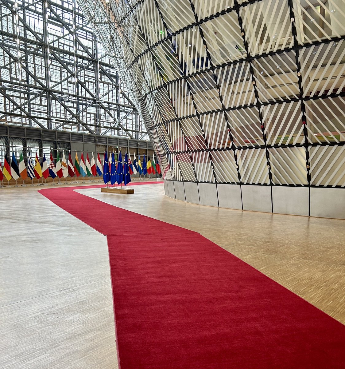 Germany in the EU (@germanyintheeu) on Twitter photo #Servicepost: Ahead of today’s 🇪🇺 #ENVI Council in Brussels, 🇩🇪 Minister <a href="/SteffiLemke/">SteffiLemke</a> @BMUV will give a statement at +/- 8.50 am. Follow the livestream here👇
audiovisual.ec.europa.eu/en/ #Servicepost: Ahead of today’s 🇪🇺 #ENVI Council in Brussels, 🇩🇪 Minister <a href="/SteffiLemke/">SteffiLemke</a> @BMUV will give a statement at +/- 8.50 am. Follow the livestream here👇
audiovisual.ec.europa.eu/en/
